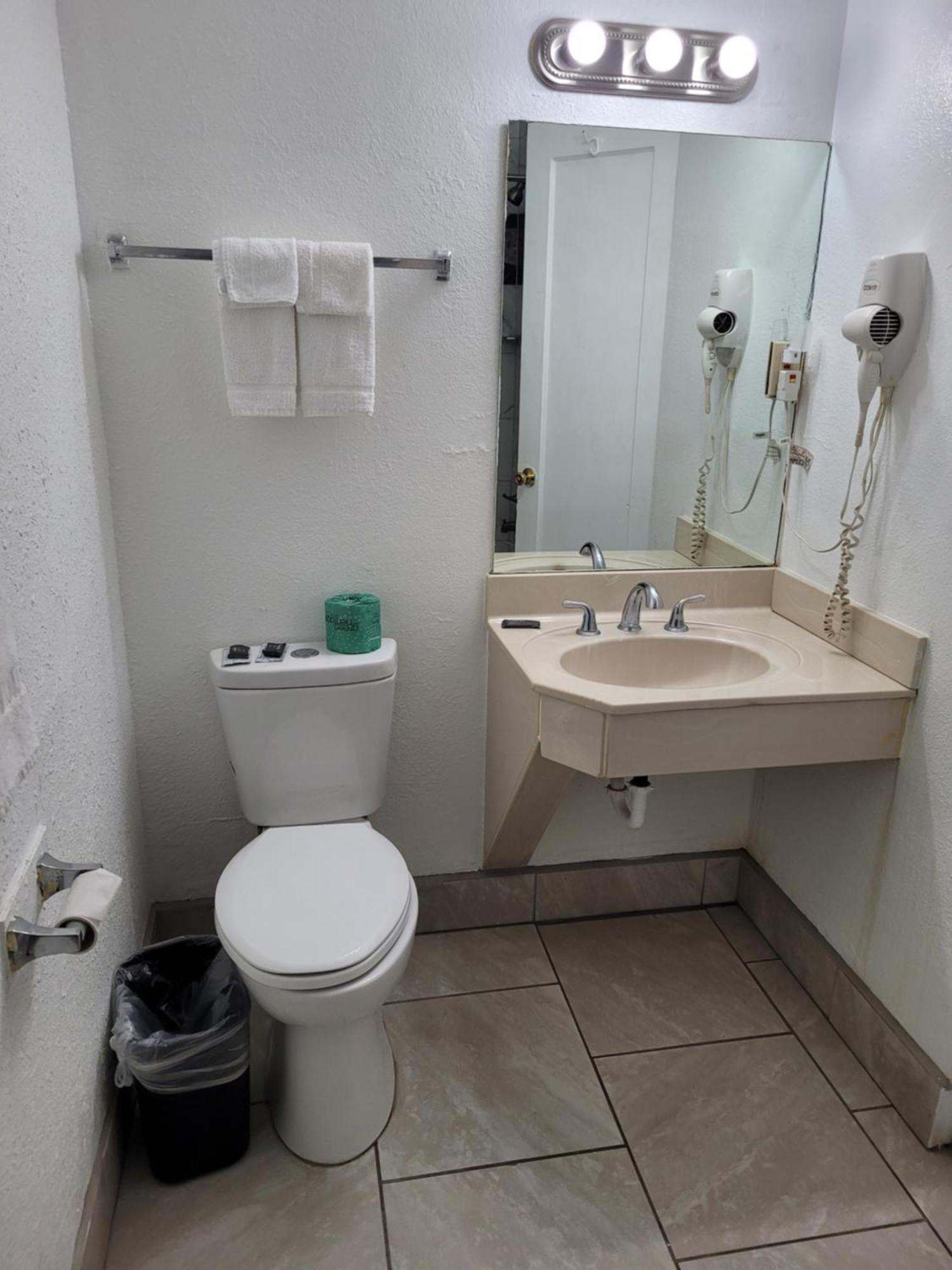 Sands Motel Portales Екстер'єр фото